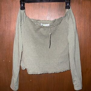 New! Hollister off shoulder crop